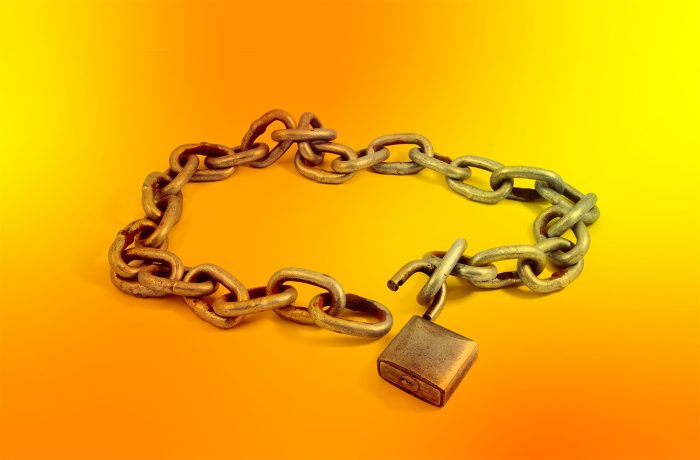 في عام 2025، كما كان الحال في العام السابق، ظلت هجمات سلاسل التوريد تمثل أحد أخطر التهديدات التي تواجه المؤسسات. وفيما يلي، سنحلل أبرز الحوادث التي شهدها العام الماضي.