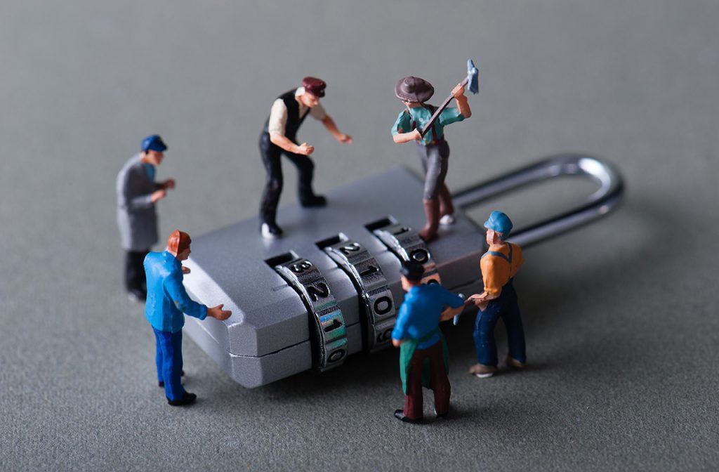 Security Week 33: двери без замков, неуязвимость Microsoft, дизассемблер и боль