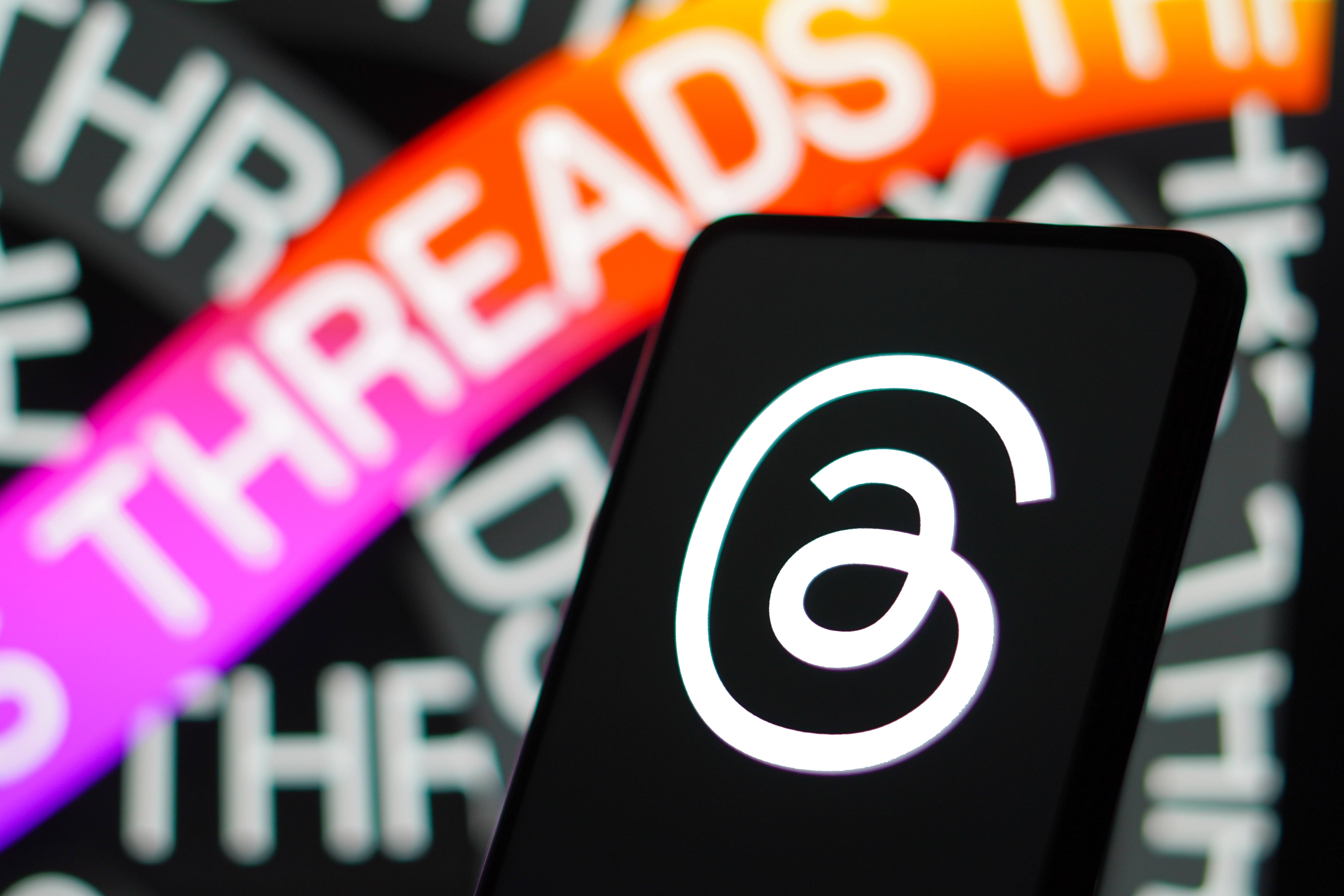 Threads Explode: Your Monday News Roundup - z7lfn7n